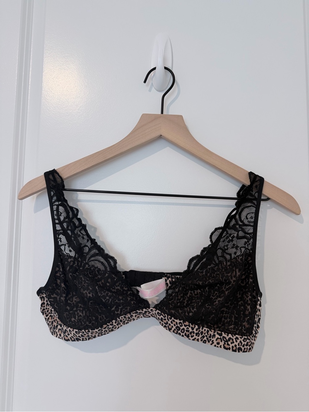 Victoria's Secret Black Lace Underwire Bra with Leopard Accent